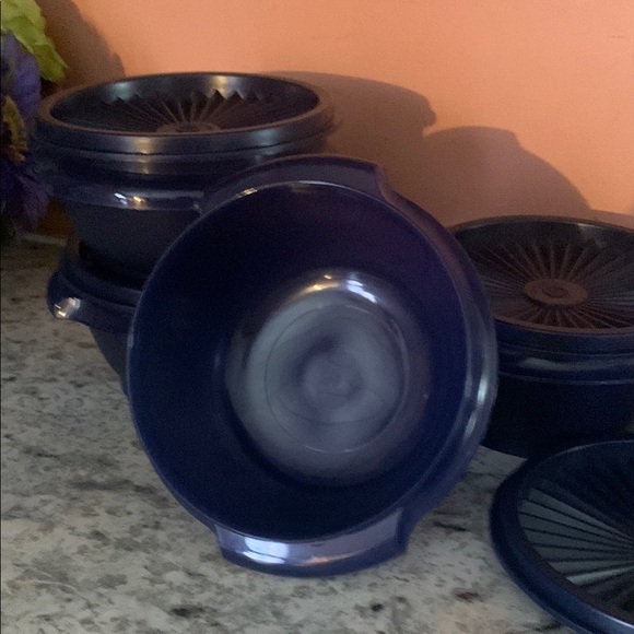 Set of Blue Microwave Bowls with Lids - Picture 2 of 4